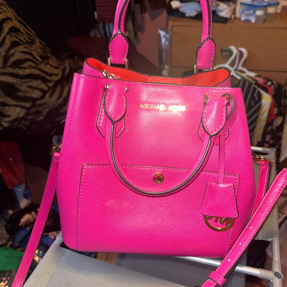Michael Kors bucket bag